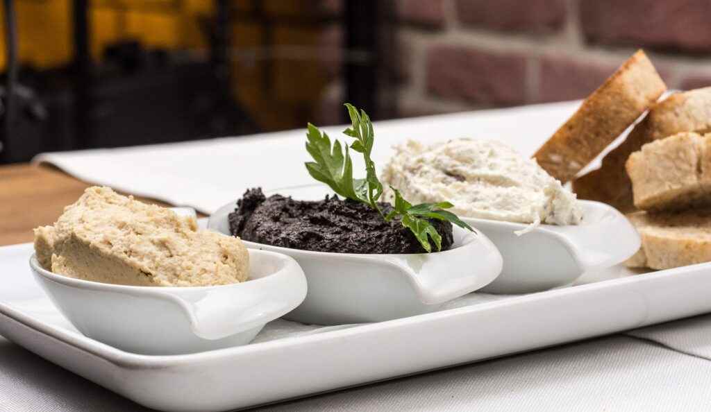 Black Garlic Dips Rezepte schwarzer knoblauch dip